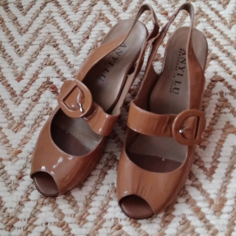 Anyi Lu heels